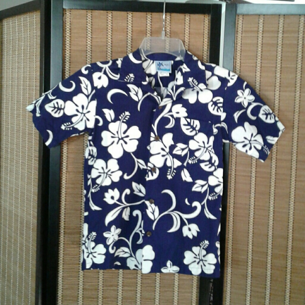 Boy's Hawaiian button-up shirt